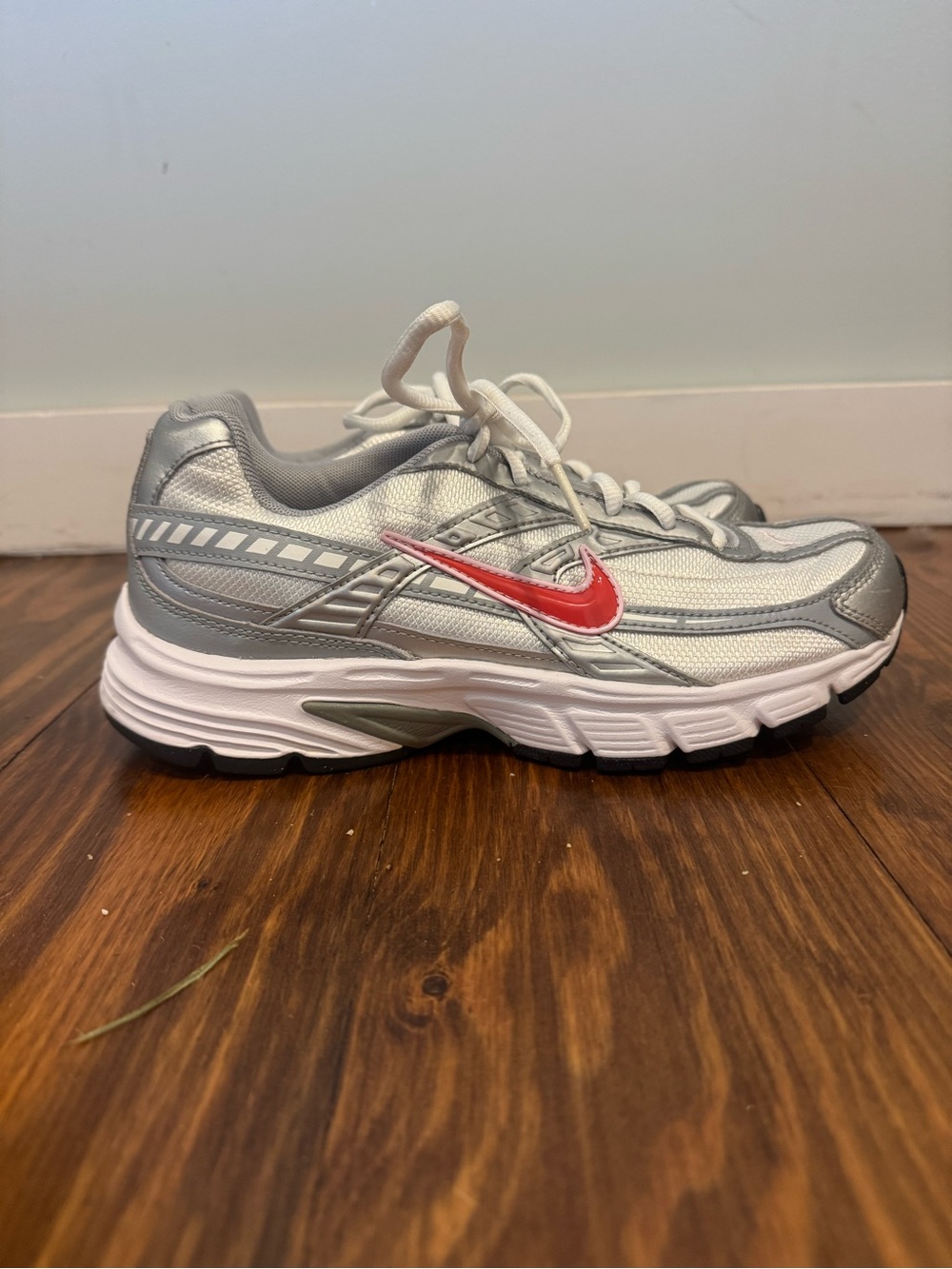 Nike Women’s Initiator Silver, White and Pink Running Sneakers